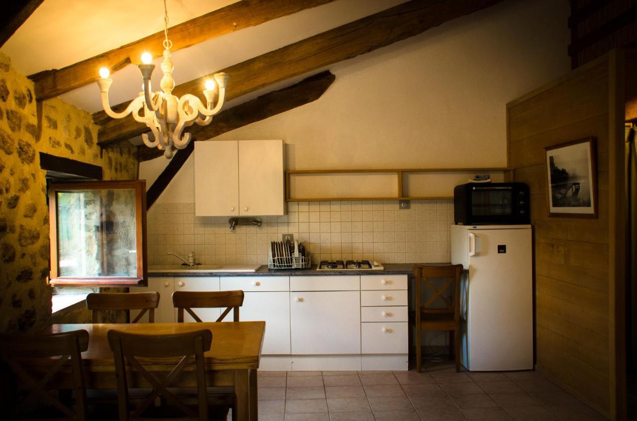 Le Petit Rias Gite Soleil Saint Maurice en Chalencon Exterior foto