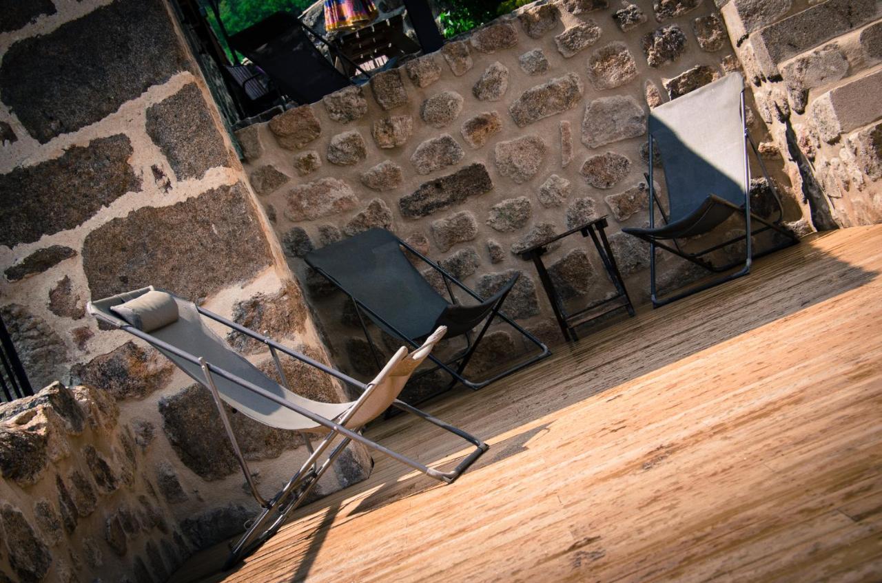 Le Petit Rias Gite Soleil Saint Maurice en Chalencon Exterior foto